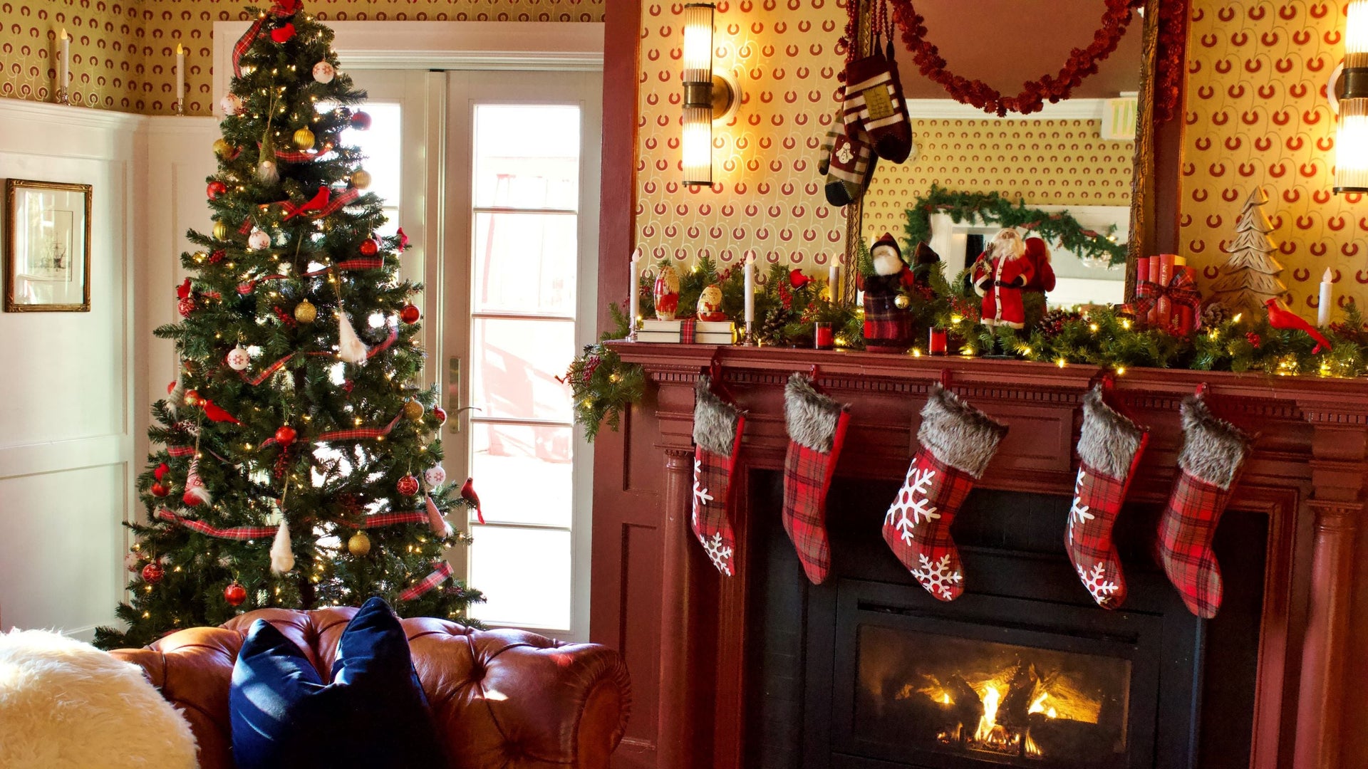Tis’ The Season for Family Gatherings